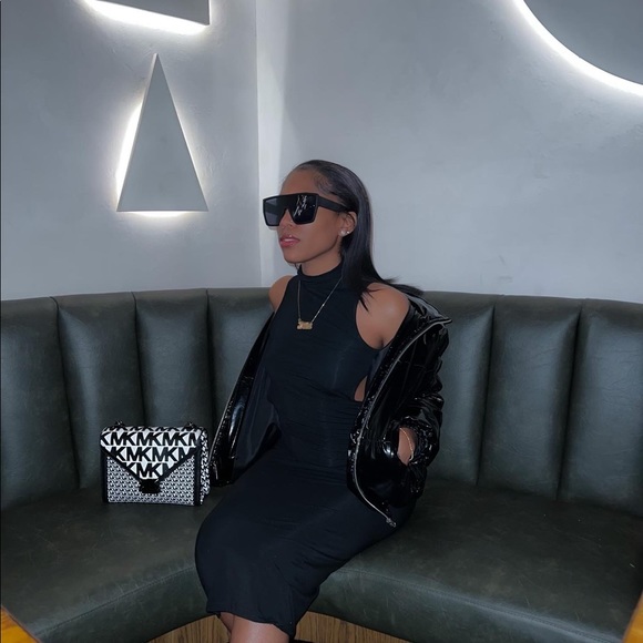 “A PROBLEM” BODYCON MAXI DRESS (BLACK) - Picture 2 of 9